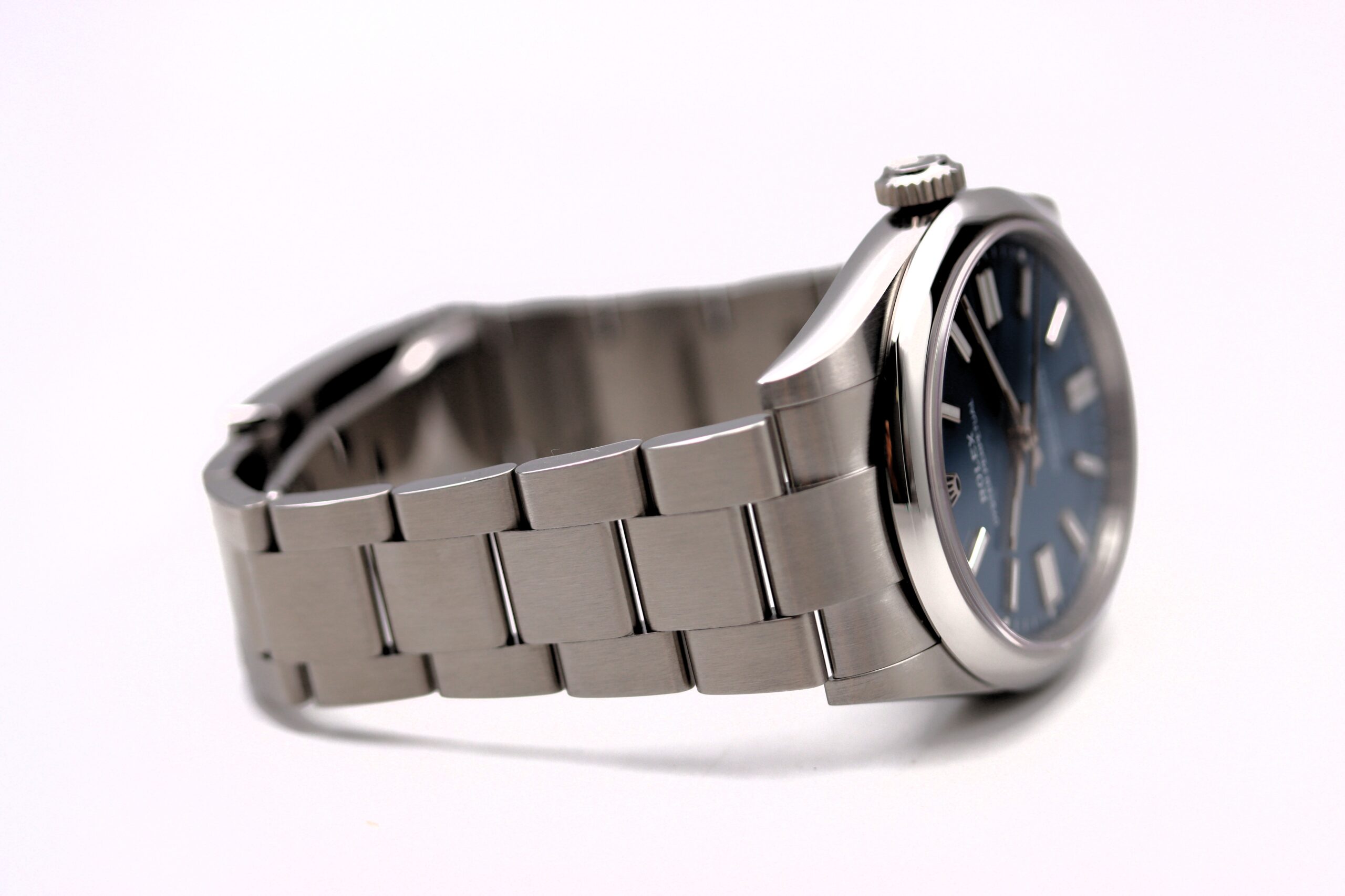 Rolex Oyster Perpetual 41mm 134300 Med Blue Dial Full Set 08/2025 - immagine 3