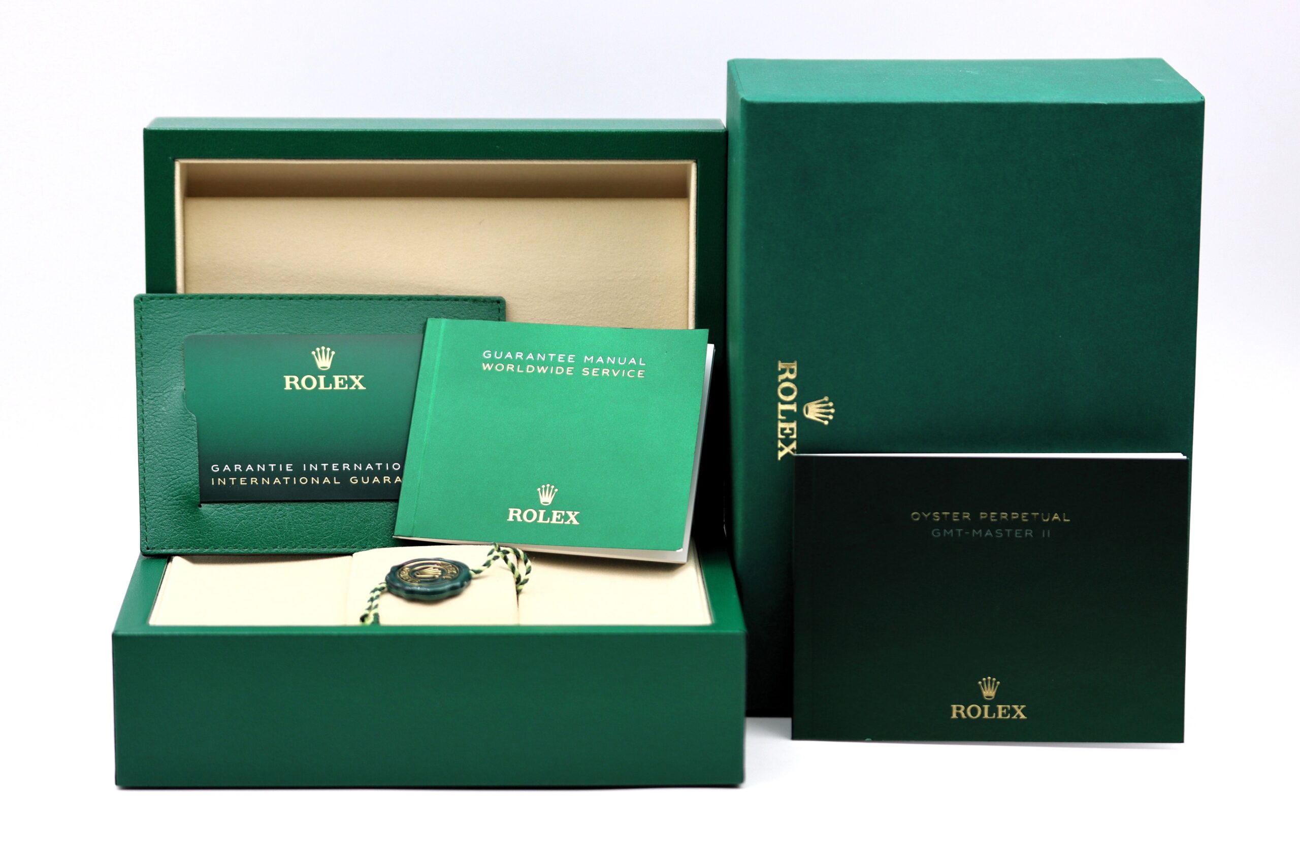 Rolex GMT Master II 126710BLNR Batman Jubilee Full Set 03/2026 - immagine 5