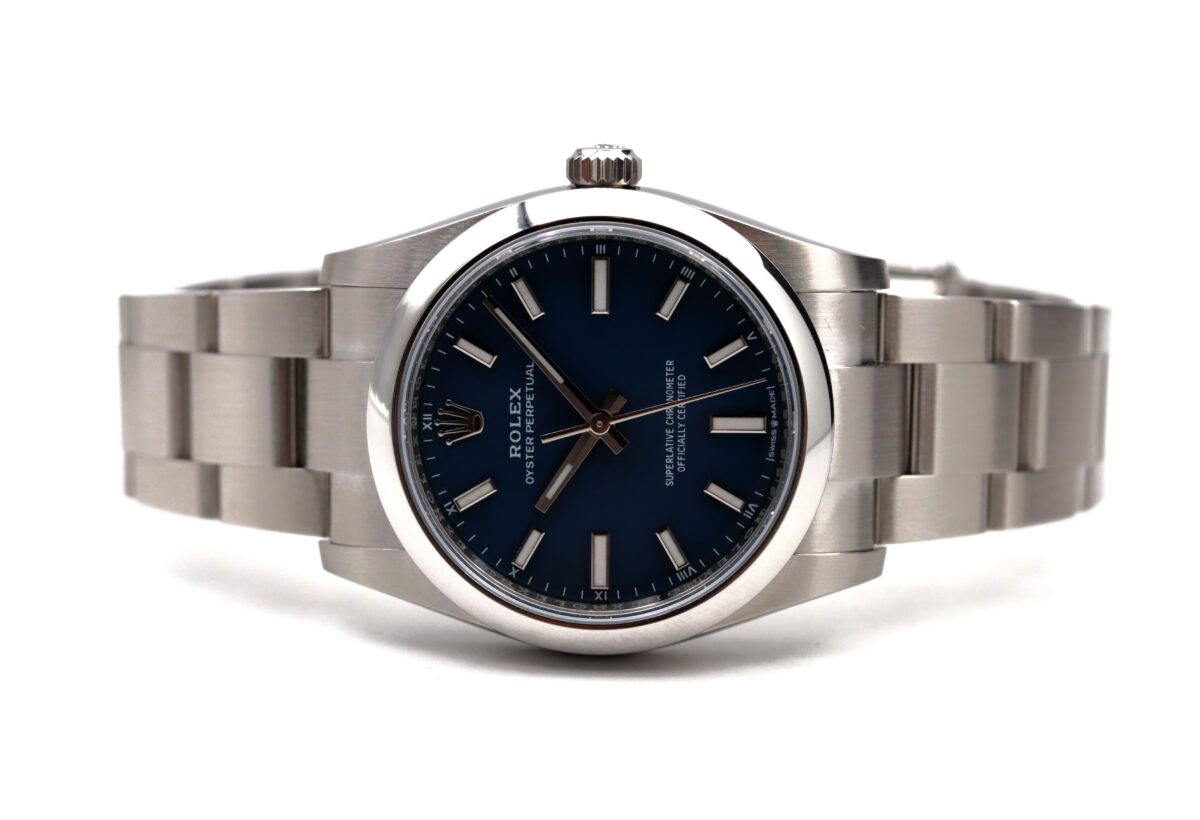 Rolex Oyster Perpetual 124200 Blue Med Dial Full Set 2026