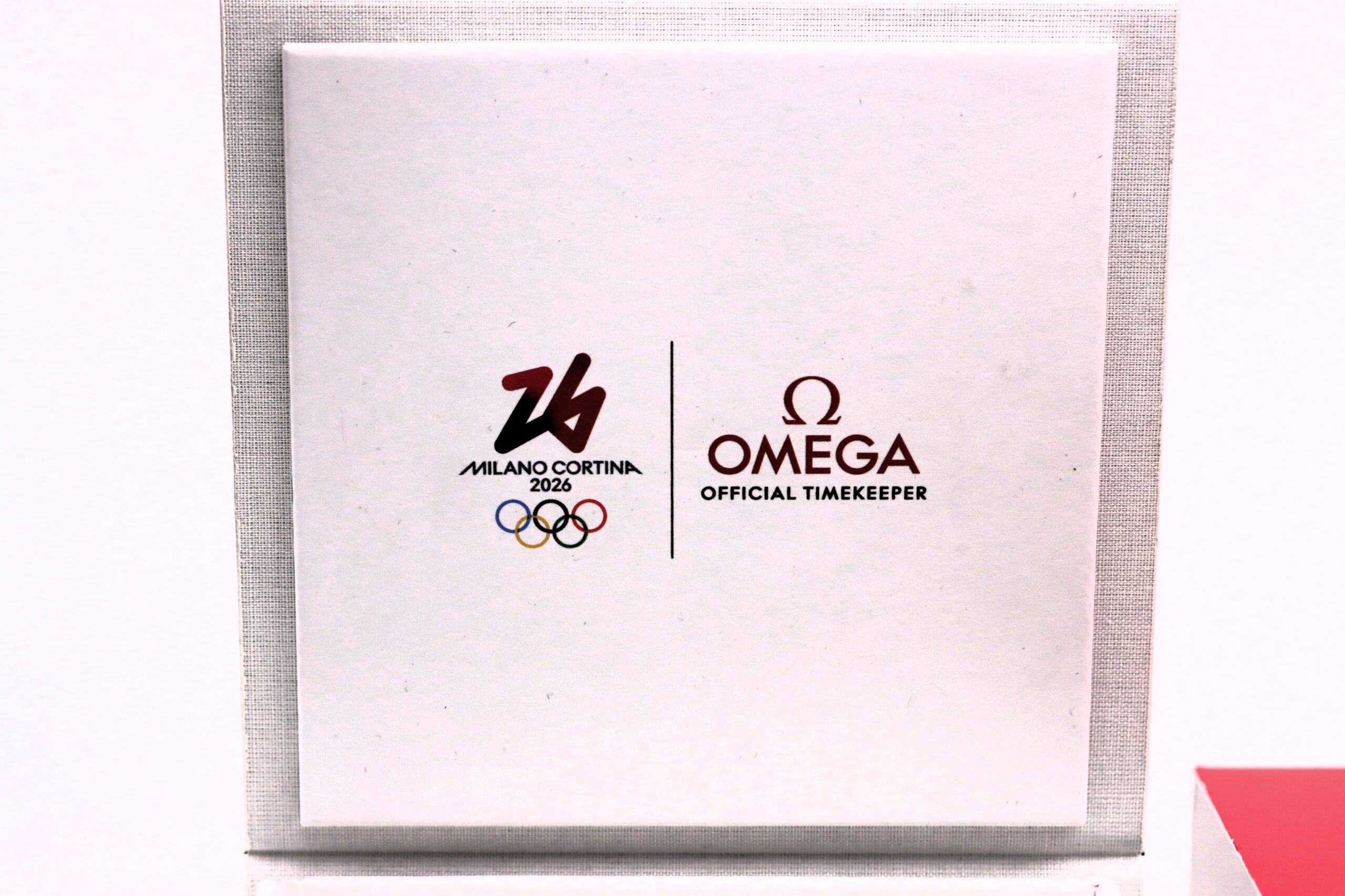 Omega Speedmaster Milano Cortina 38mm Full Set 2025 - immagine 8