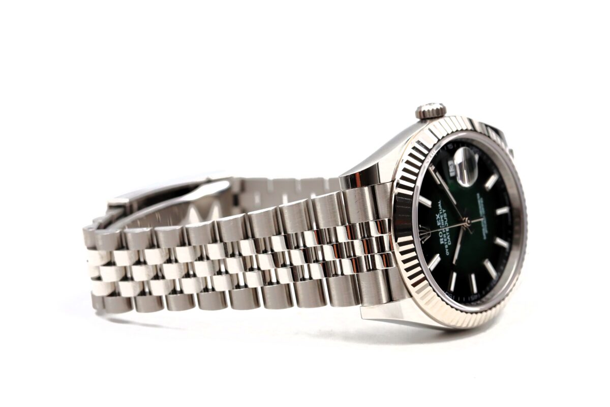 Rolex Datejust 41 126334 Quadrante Verde Ombrè Full Set 07/2026
