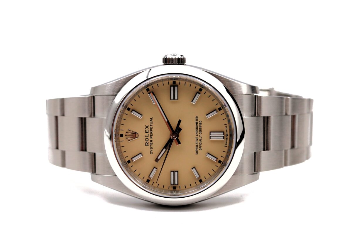 Rolex Oyster Perpetual 36 Ref 126000 Beige Dial Full Set 2026