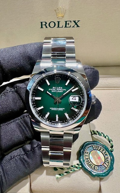 Rolex Datejust 41 Ref 126300 Green Ombrè Full Set 07/2026 - immagine 8